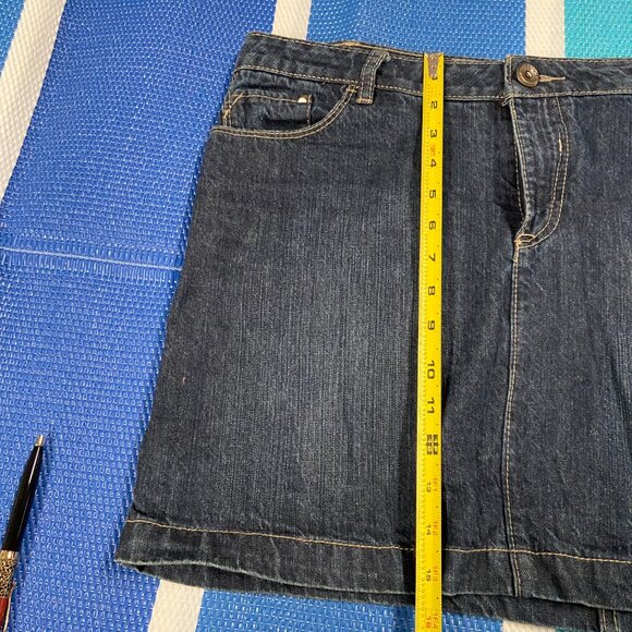 Route 66 Women's Classic Fit Jeans Skirt Size 14 Blue Dark Wash Denim Embroider - Picture 2 of 7